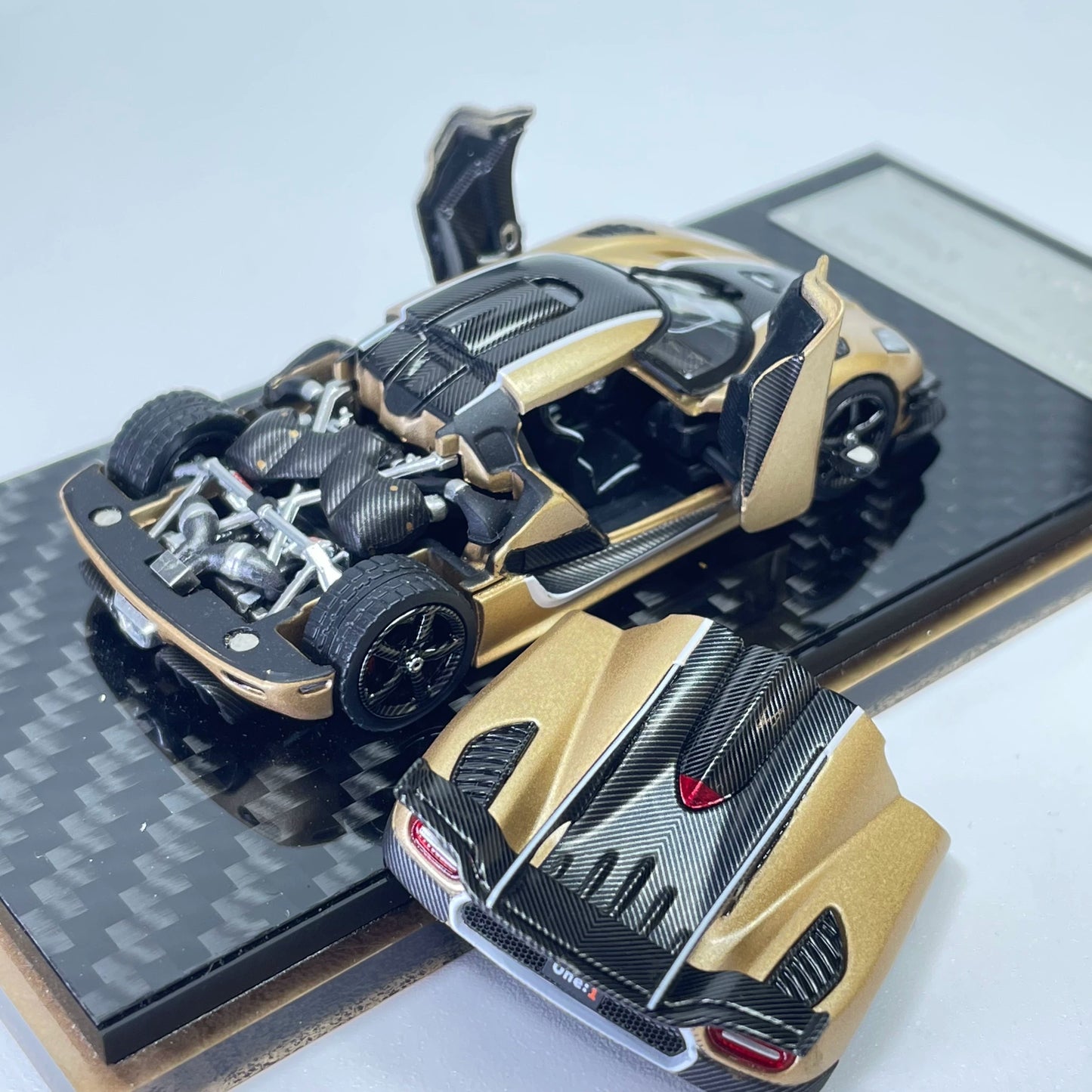 Car King HEC2026 Exhibition Limited Edition 1:64 Diecast Model Collection – Gold