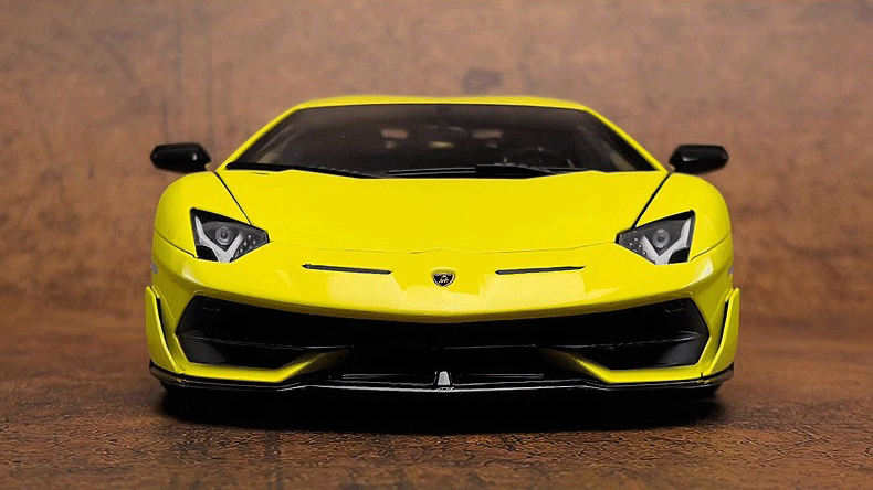 AUTOart Lamborghini Aventador SVJ – 1:18 Scale Model (Full Open Static Version with Accessories)(79175)