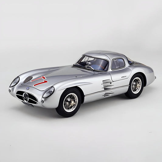 CMC 1:18 Mercedes-Benz 300 SLR 1955 Uhlenhaut Coupe Diecast Model – Silver (M-244 / M-245)