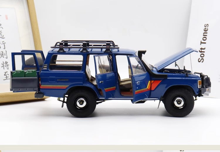 Toyota Land Cruiser LC60 1:18 Diecast Model by KYOSHO (Classic Edition with Rear Accessories)