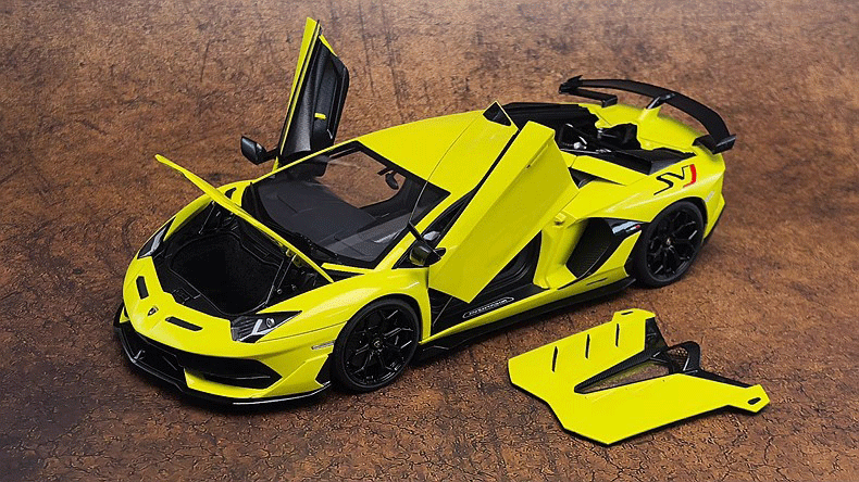 AUTOart Lamborghini Aventador SVJ – 1:18 Scale Model (Full Open Static Version with Accessories)(79175)