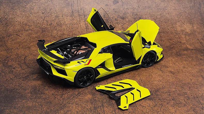 AUTOart Lamborghini Aventador SVJ – 1:18 Scale Model (Full Open Static Version with Accessories)(79175)