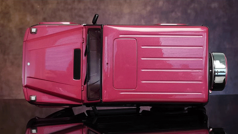 AUTOart Mercedes-Benz G500 SWB (1998) – 1:18 Scale Model(Short Wheelbase Classic, Full Opening Features)( 76113)