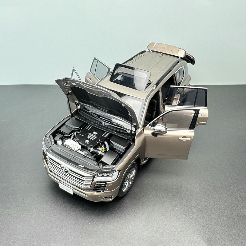 LCD 1:18 Toyota Land Cruiser LC300 ZX Gold Alloy Diecast Model Car