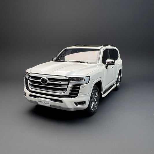 LCD Toyota Land Cruiser LC300 ZX 1:18 Alloy Full-Open Diecast Model