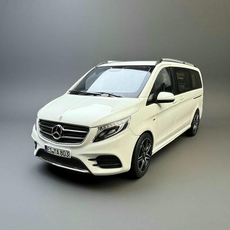 Norev 1:18 Mercedes-Benz V260 – Luxury MPV Alloy Model
