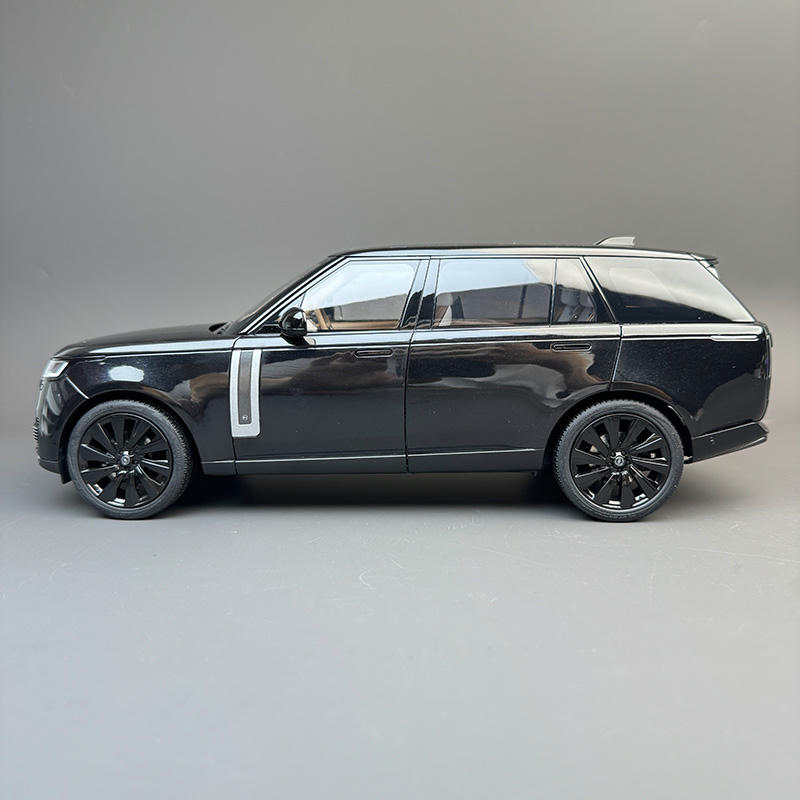 LCD 1:18 Land Rover Range Rover SV Long Wheelbase 2022 Diecast Car (Black)