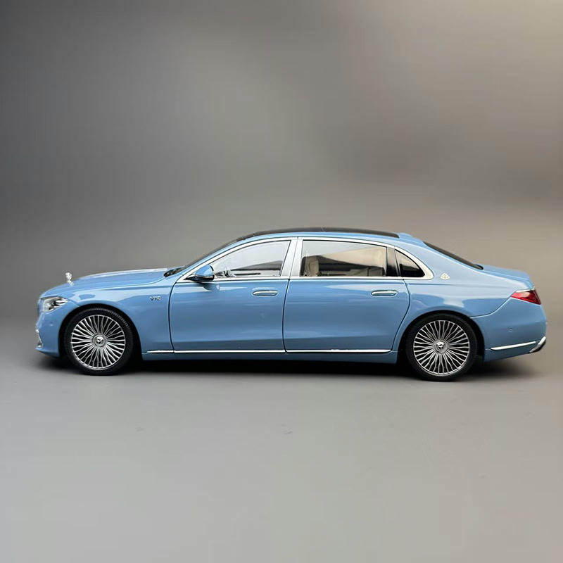 Almost Real 1:18 Mercedes-Maybach S680 Diecast Car