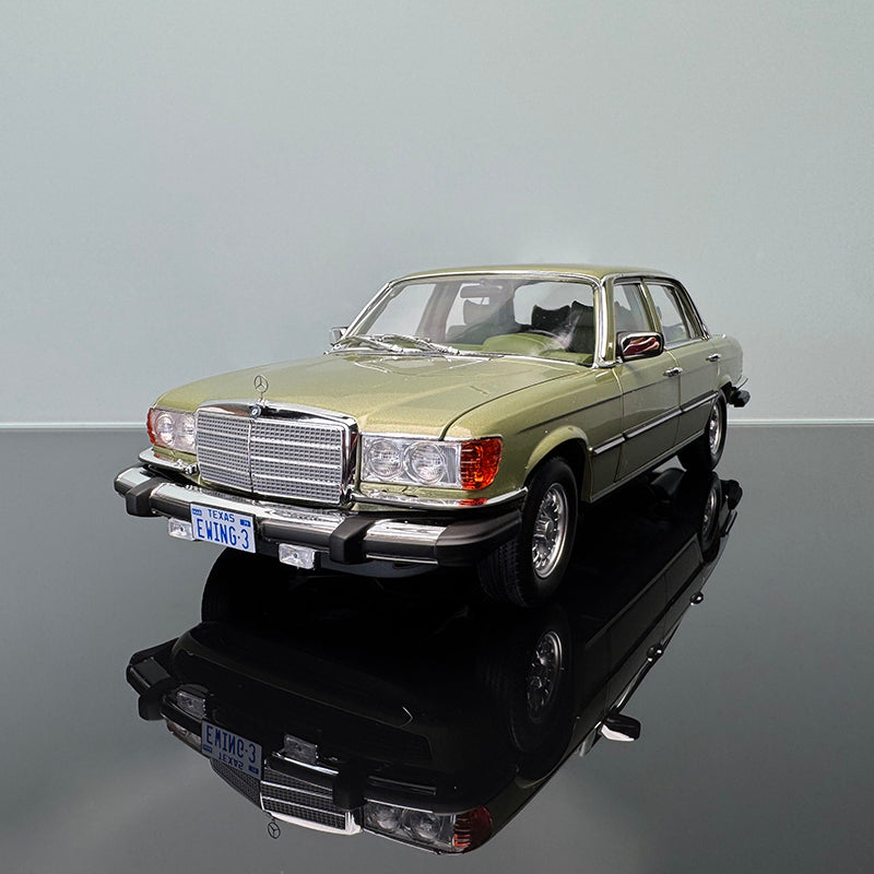 norev Mercedes-Benz 450SEL 1:18 Diecast Model – Light Green Interactive Collectible