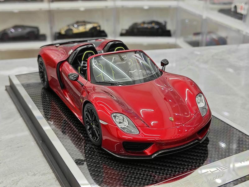 YY Model Porsche 918 Spyder 1:18 Resin Model Car
