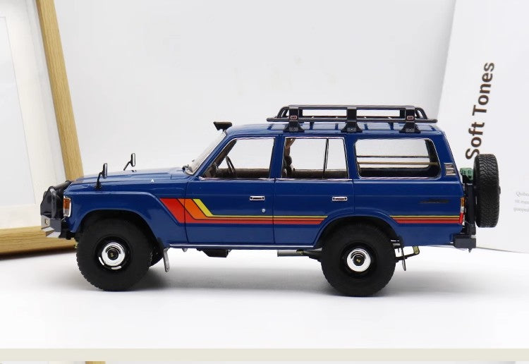 Toyota Land Cruiser LC60 1:18 Diecast Model by KYOSHO (Classic Edition with Rear Accessories)