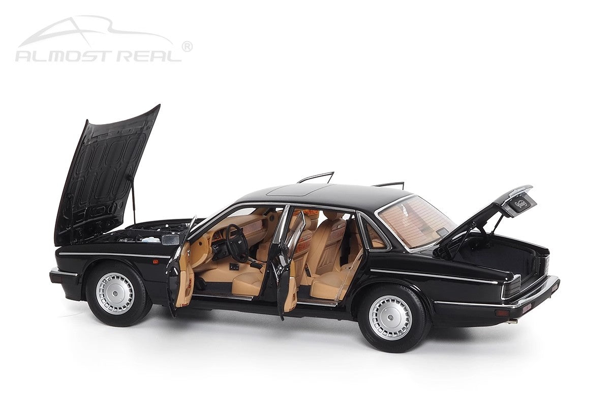 Jaguar Daimler XJ6 (XJ40) – 1:18 Diecast Model by Almost Real (Limited to 1,008 Units – Collector’s Edition)(810543)