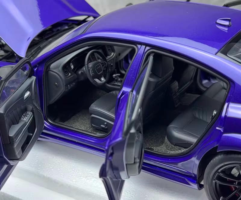 AUTOart 1:18 Dodge Charger Scat Pack Widebody Diecast Model