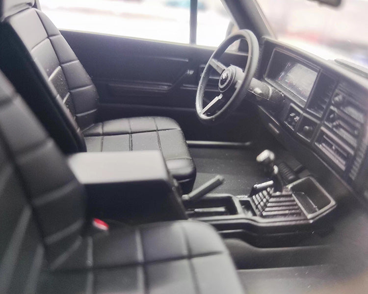 OTTO 1:18 Jeep Police Edition Resin Collectible Model Car