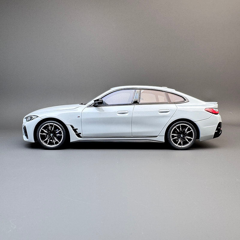 OTTO 1:18 BMW M440i xDrive Gran Coupe “Brooklyn” Resin Model Car