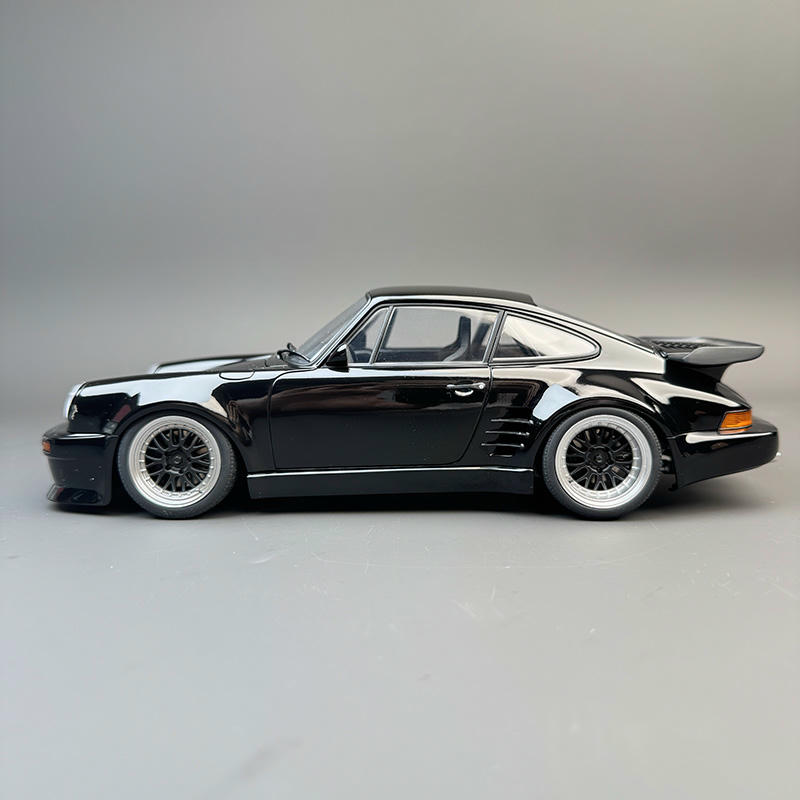 AUTOart Porsche 911 (930) Crown Midnight “Blackbird” Comic Edition 1:18 Scale Model Car