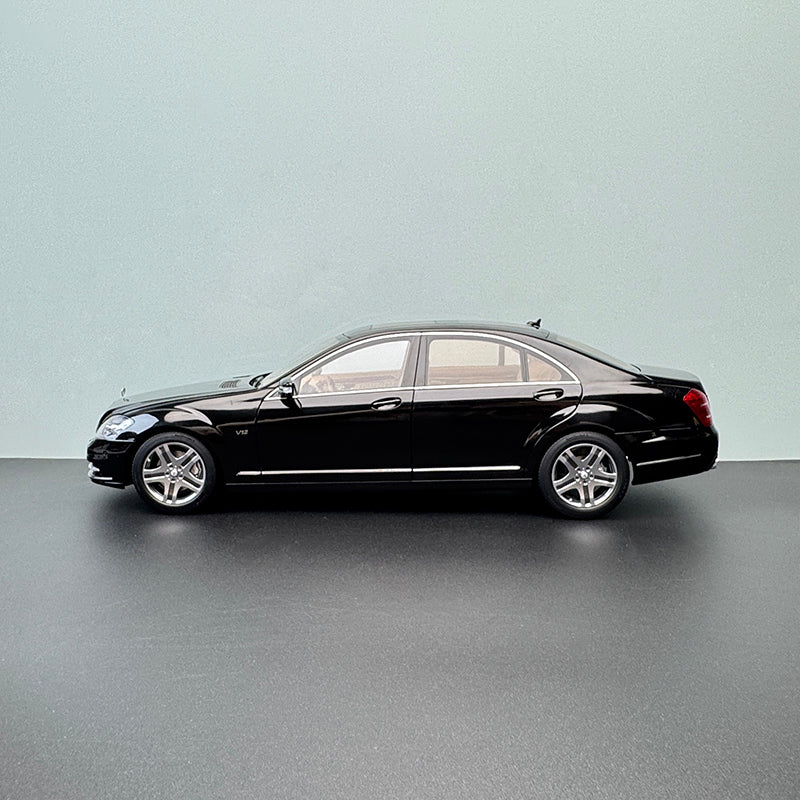MH 1:18 Mercedes‑Benz S600L W221 Die‑Cast Alloy Model – Opening Panels & Engine Bay Display