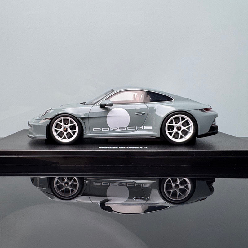 Porsche 911 992 S/T Resin Model - GT Spirit 1/18 Collectible Model CLDC038
