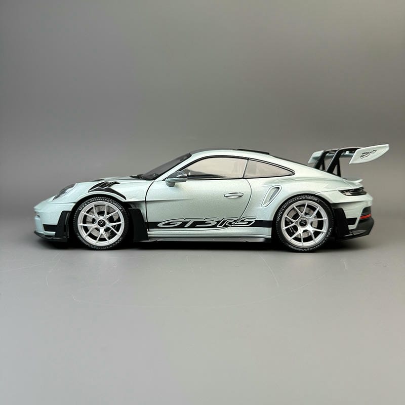 Minichamps 1:18 Porsche 911 GT3 RS