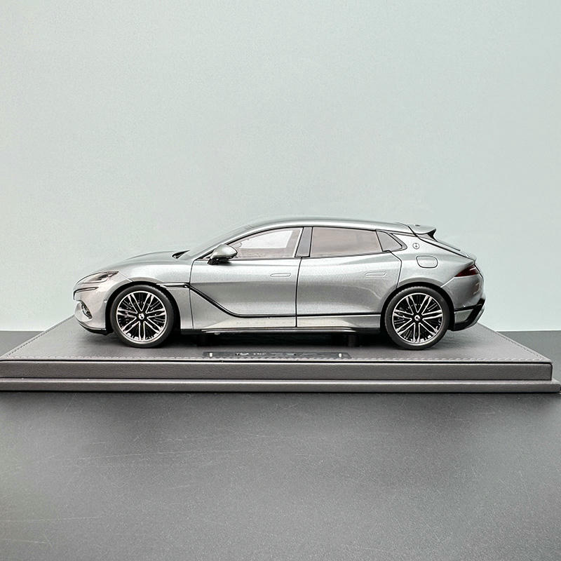 BYD Denza Z9 GT 1:18 Alloy Diecast Model Car