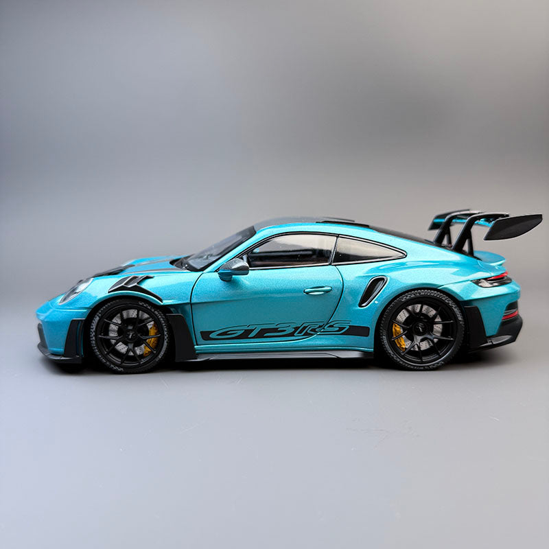 Minichamps 1:18 Porsche 911 GT3 RS Diecast Car