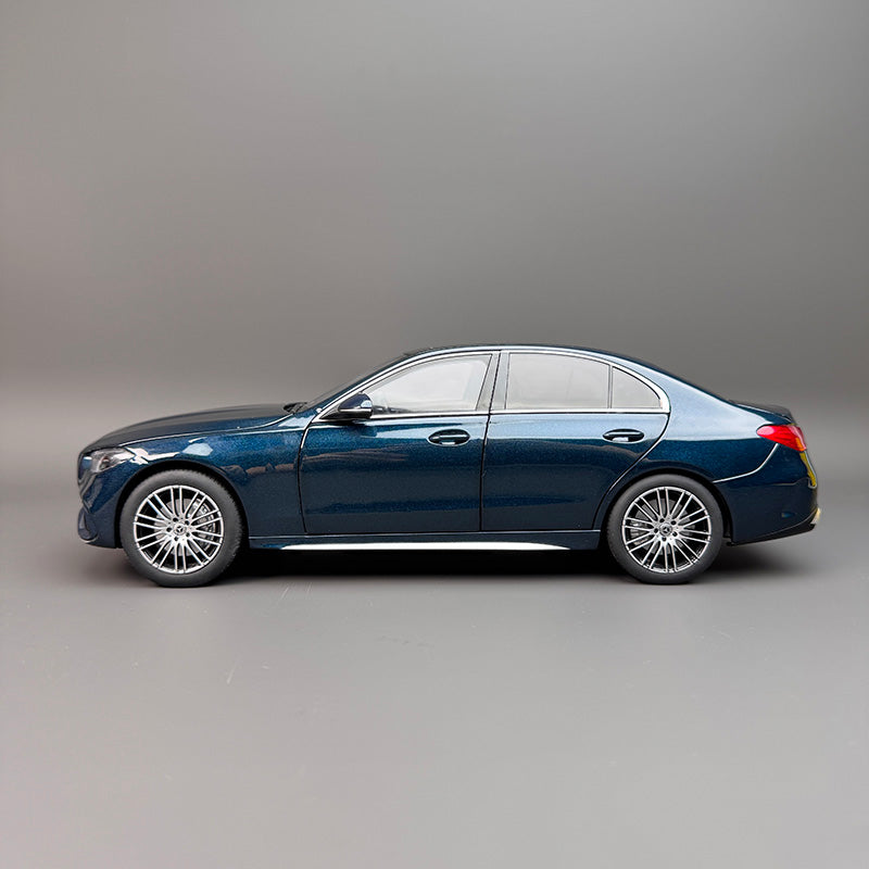 Mercedes-Benz C-Class C260 1:18 Scale Diecast Model Car – Alloy & ABS Collectible with Full Opening Parts