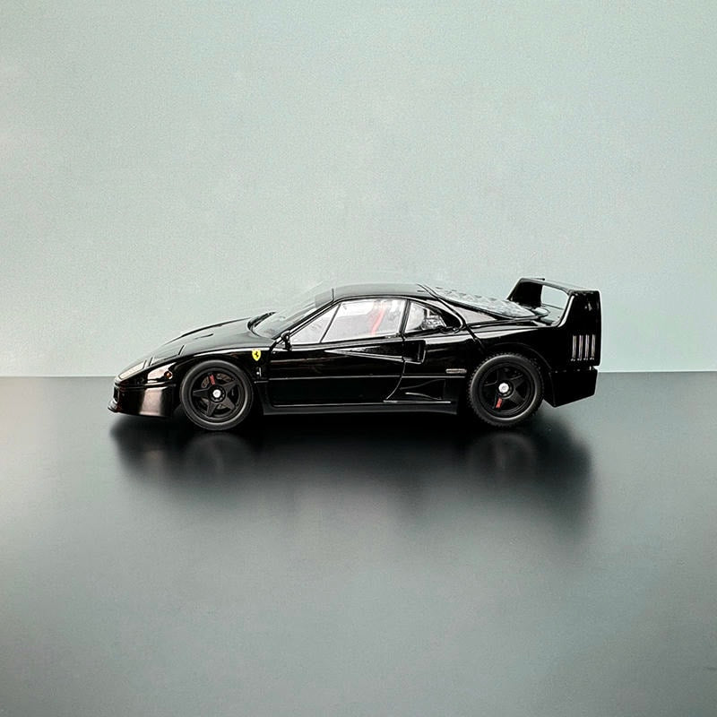 Kyosho 1:18 Ferrari F40 Black Diecast Model – Fully Opening Supercar collection