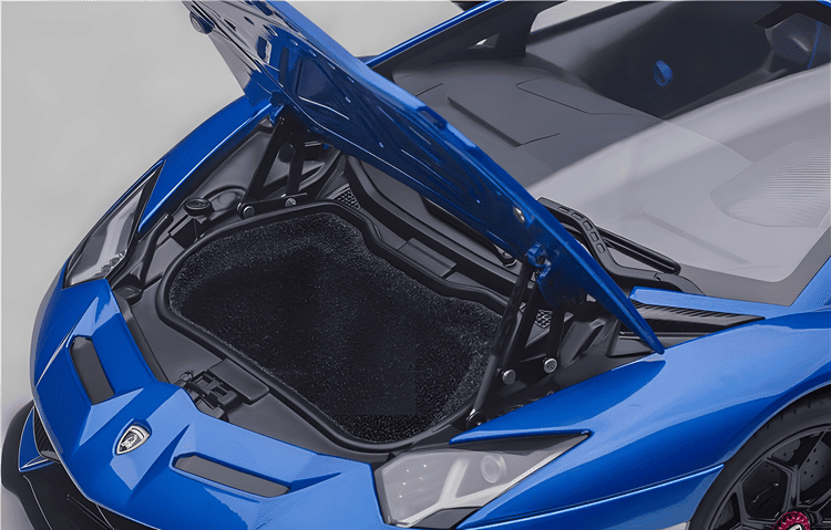 AutoArt Lamborghini Aventador SVJ 1:18 Scale Diecast Model – Diecast Supercar Collection(Blue)