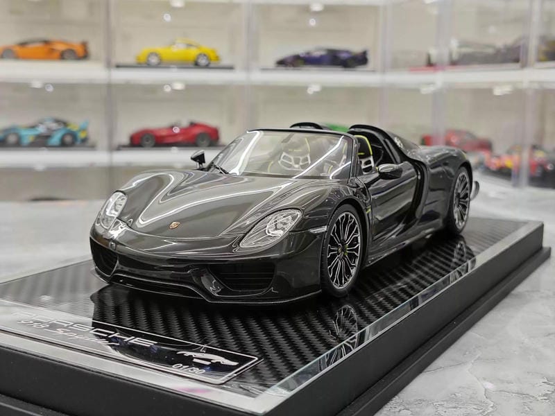 YY Model Porsche 918 Spyder 1:18 Resin Model Car