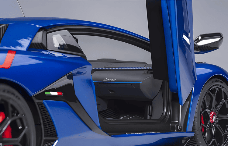 AutoArt Lamborghini Aventador SVJ 1:18 Scale Diecast Model – Diecast Supercar Collection(Blue)