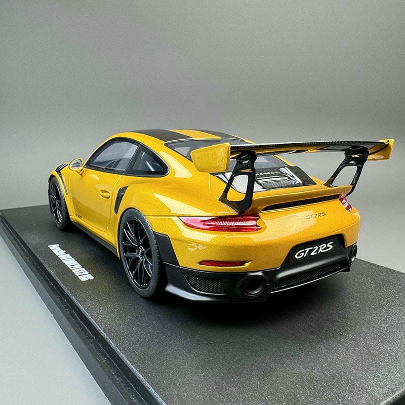 GT Spirit 1:18 Porsche 911.2 GT2RS Resin Model Car(CLDC041)