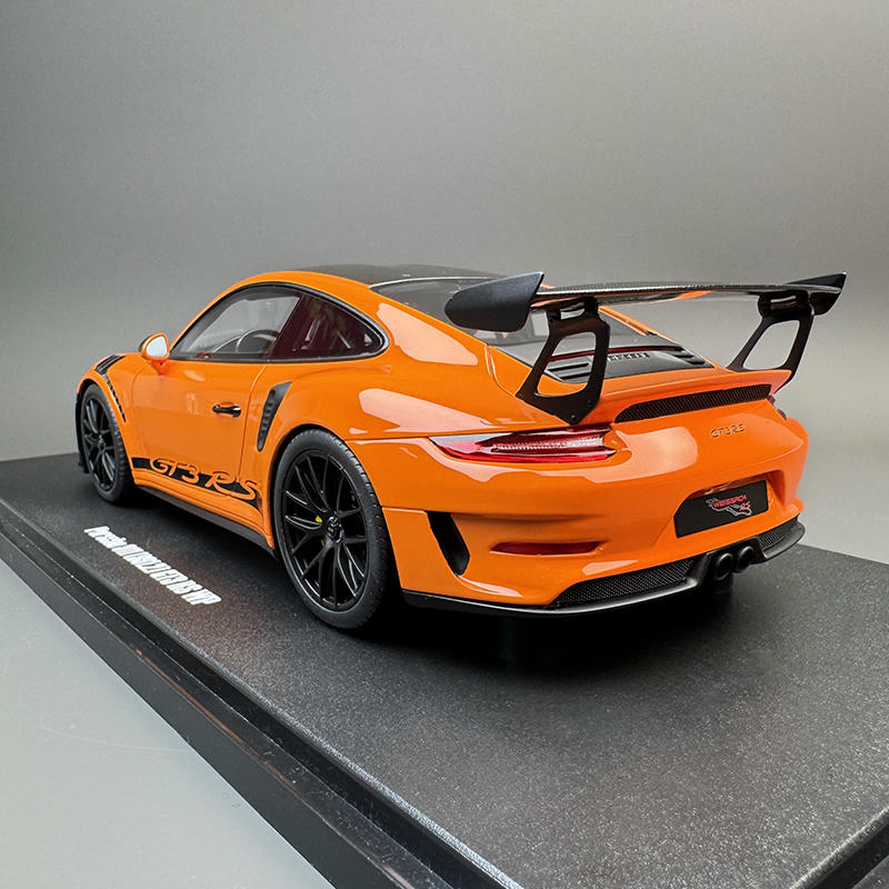 GT Spirit 1:18 Porsche 911 (991.2) GT3 RS — CLDC044 Resin Model