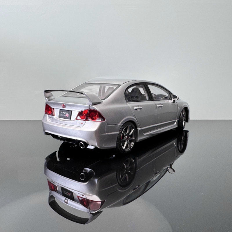 MotorHelix 1:18 Honda Civic FD2 Diecast Car