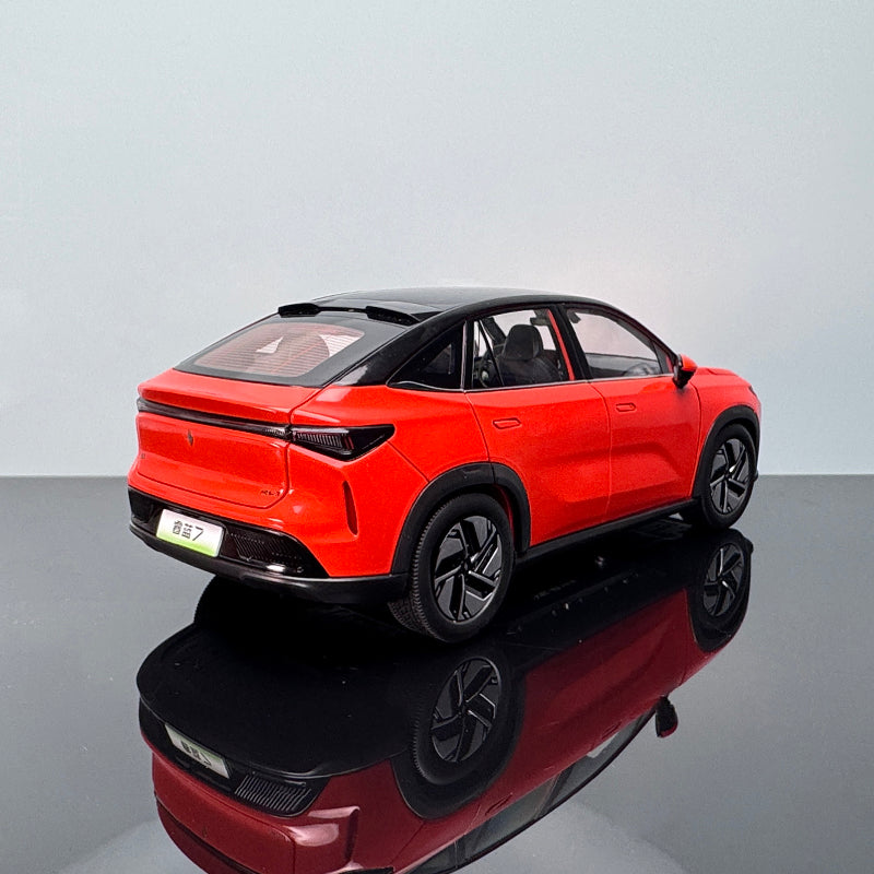 Ruilan 7 1:18 Diecast Model – Premium Alloy Collector’s Edition red