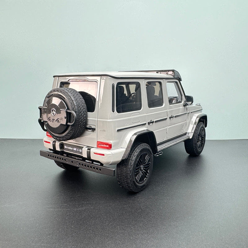 Mercedes-Benz G63 4×4 1:18 Die-Cast Alloy Model by Almost Real