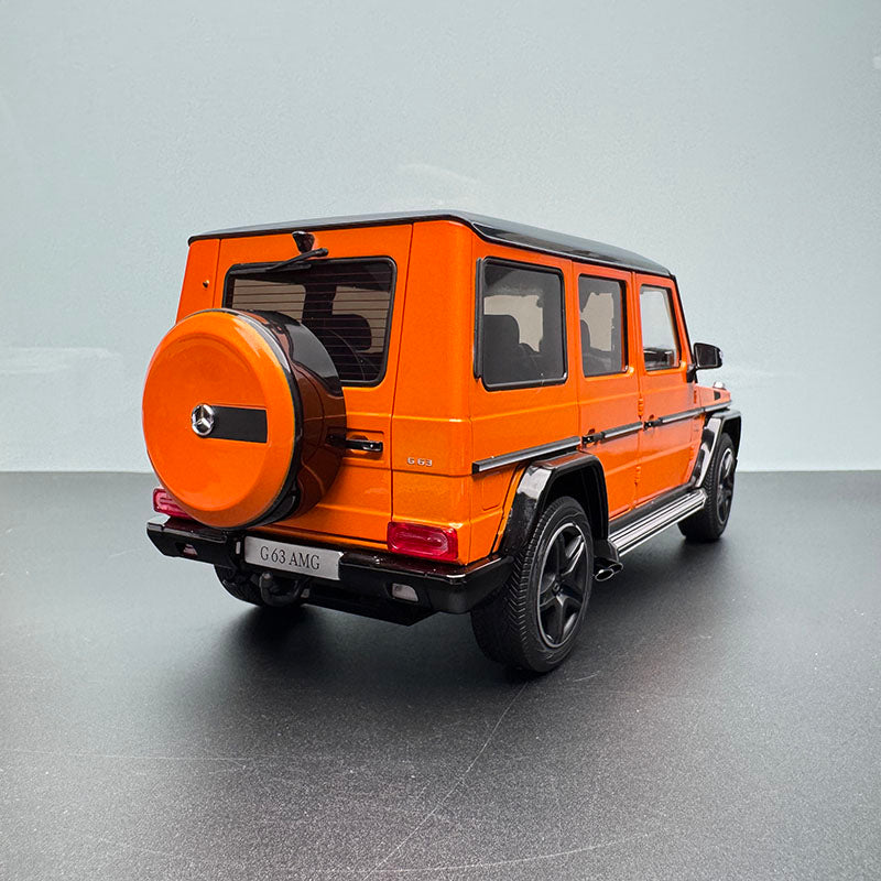 AR 1:18 Mercedes-Benz G63 Diecast Model – Full Opening, Collectible Grade