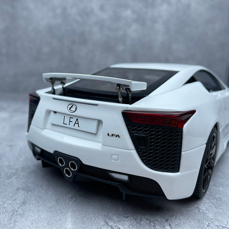 Lexus LFA 1:18 Die-Cast Alloy Model (Pop-Up Spoiler Edition – Collector Display)