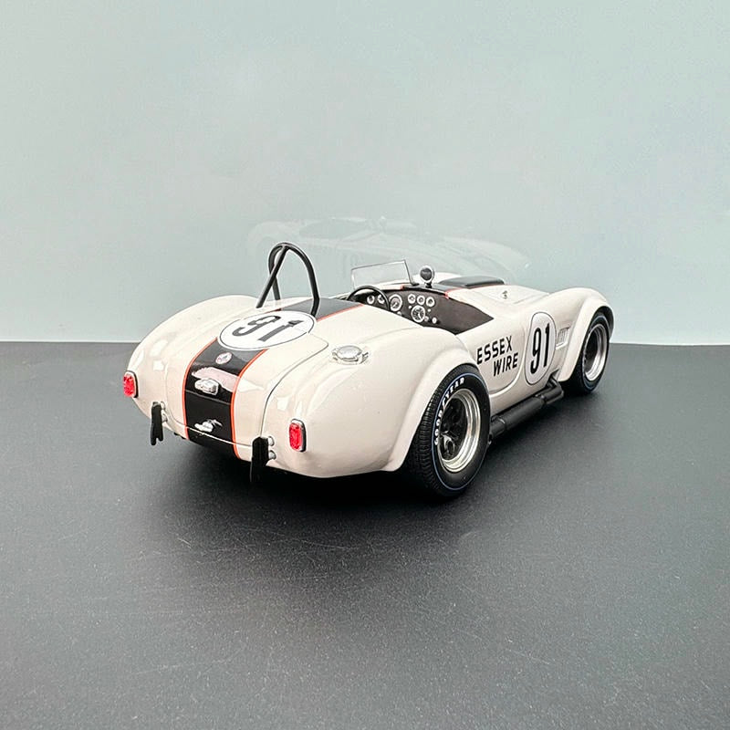 1:18 Shelby Cobra 427 S/C Diecast Model – White No. 91 Collector’s Edition