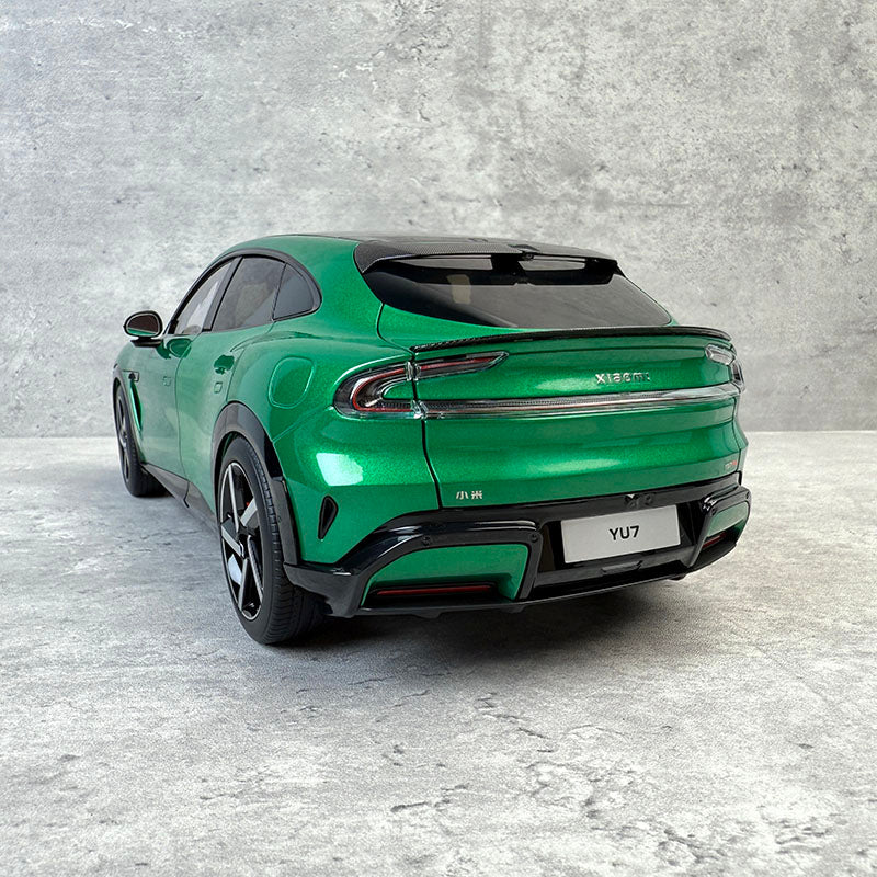 Xiaomi YU7 Alloy Model – 1:18 Scale