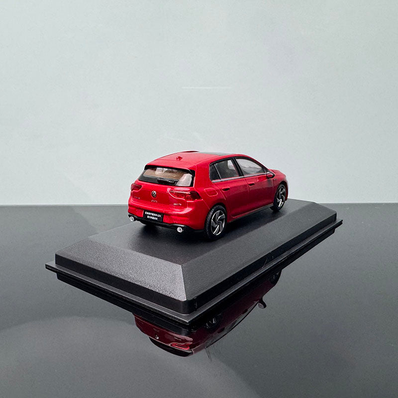 Volkswagen Golf V R32 2005 Diecast Model – 1:43 Scale Red Collectible