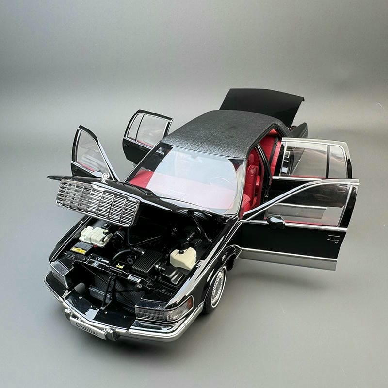Xiaoguang 1:18 Cadillac Wood Die-Cast Model Car