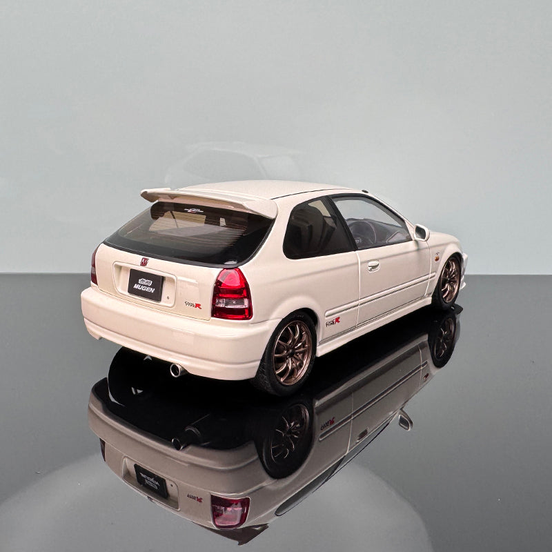 MOTORHELIX Honda Civic Type R (EK9) Diecast Model – 1:18 Limited Edition Collectible