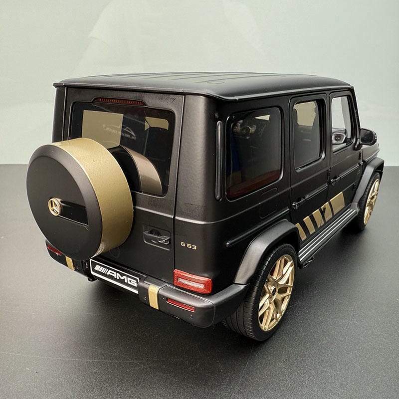 Almost Real 1:18 Mercedes-Benz G63 Alloy Model – Iconic Off-Road Luxury