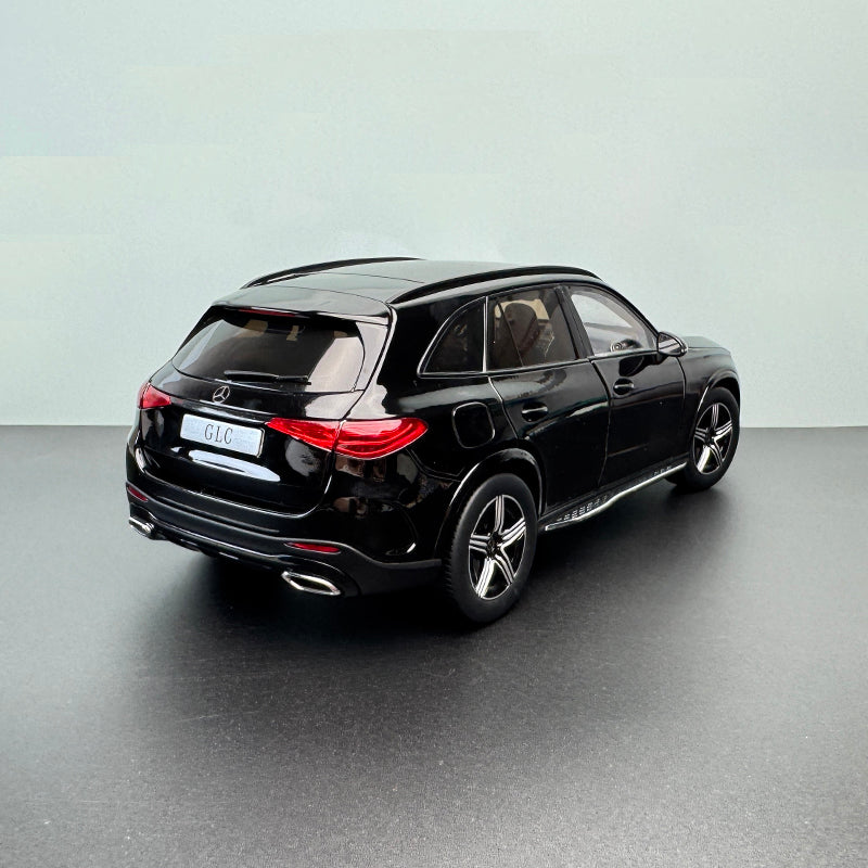 1:18 iScale Mercedes-Benz GLC X254 Black Diecast Model – AMG-Line Precision Collectible