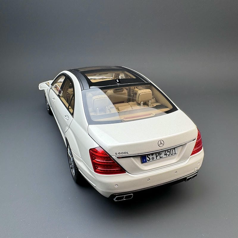 MH 1:18 Scale Mercedes-Benz S600L W221 Diecast Model Car