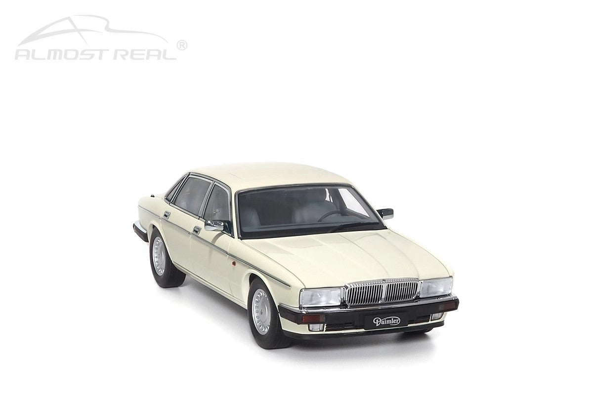 aguar Daimler XJ6 (XJ40) – 1:18 Diecast Model by Almost Real (Limited to 1,008 Units – Collector’s Edition)(810542)