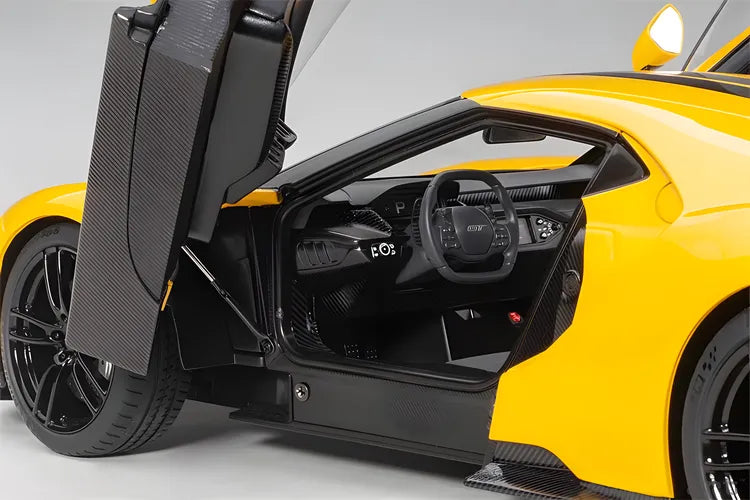 Autoart 1/18 Ford GT 2017 Yellow Diecast car model Collectible Car Models
