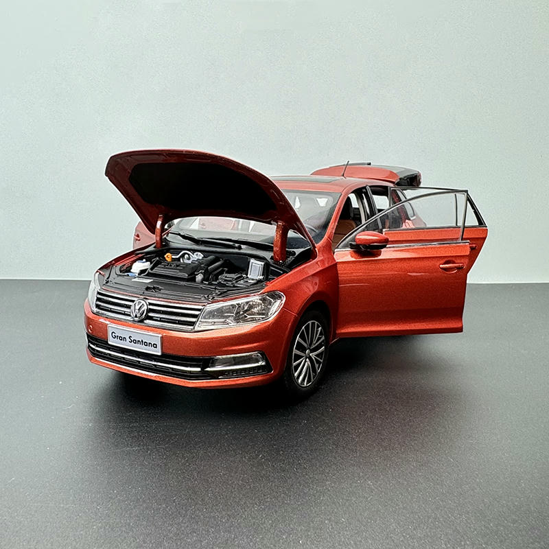 SAIC Volkswagen Gran Santana 1:18 Scale Model