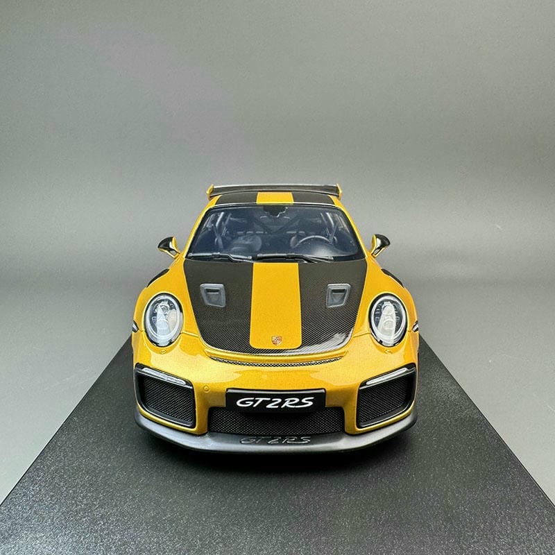 GT Spirit 1:18 Porsche 911.2 GT2RS Resin Model Car(CLDC041)
