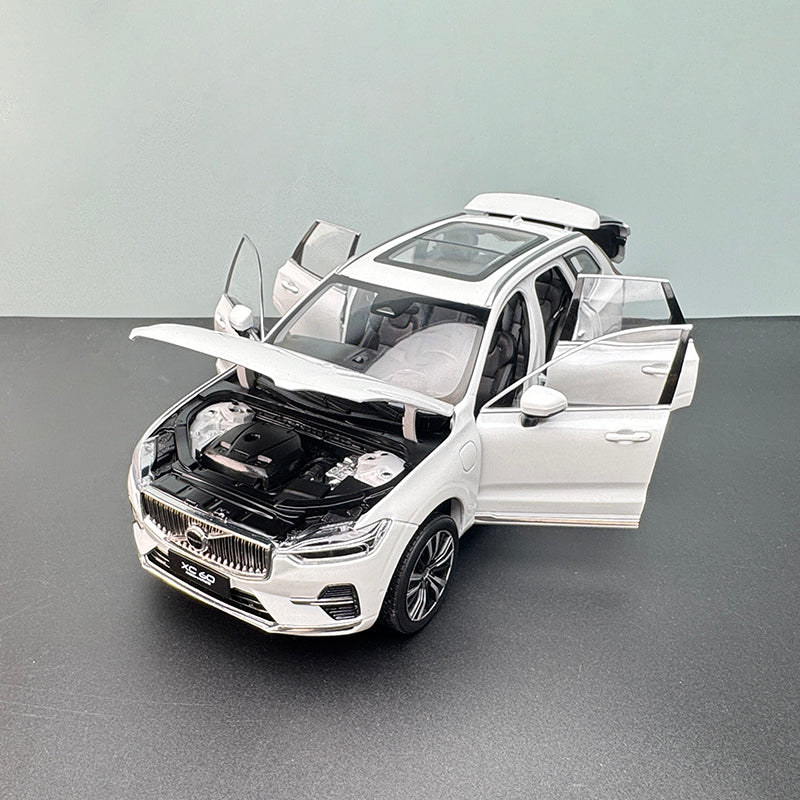 Volvo 22 Modified XC60 1:18 Die-Cast Alloy Model (Crystal White, Silver Gray, Morning Light Silver)